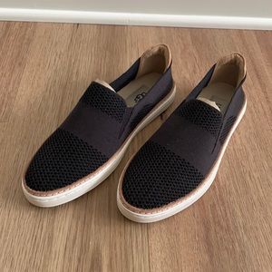 UGG Sammy Slip On